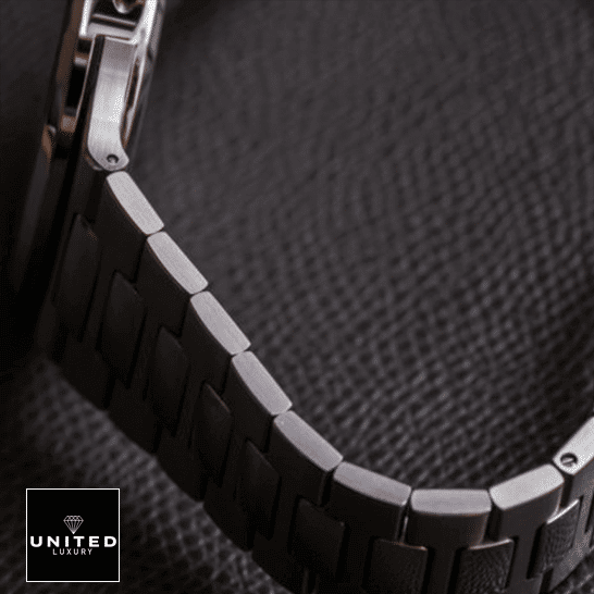 Patek-Philippe-5711-1A-010-bracelet