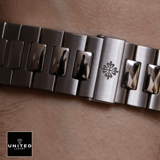 Patek-Philippe-5711-1A-010-clasp