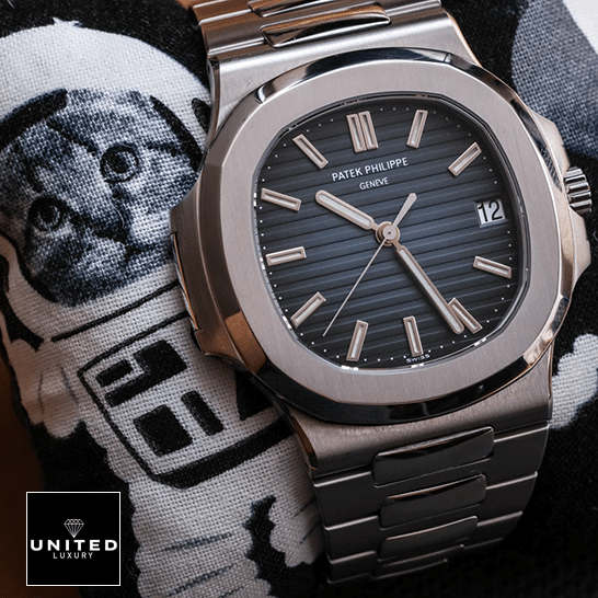 Patek Philippe 5711 1A 010