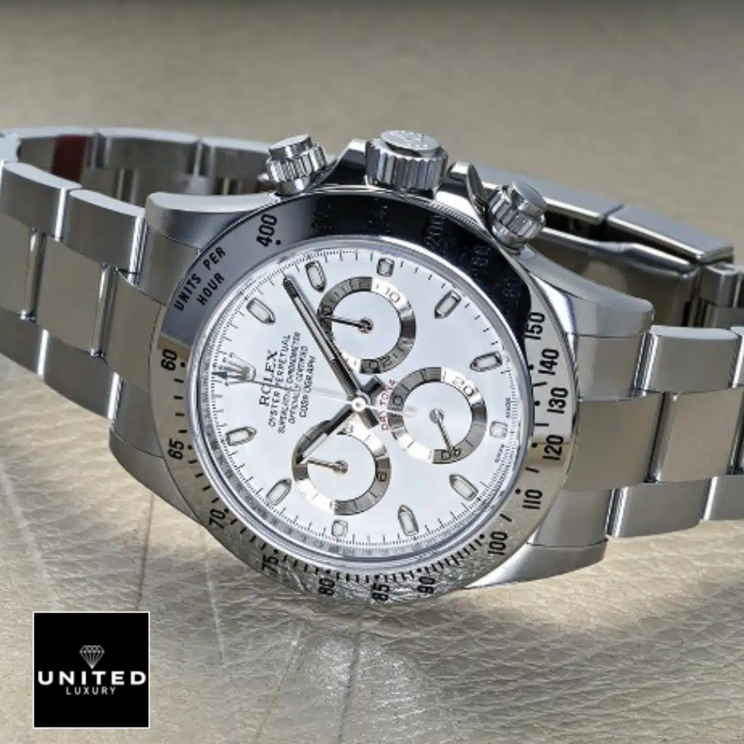 Rolex Daytona White Dial 116520 S.Steel Oyster Bracelet  on the table