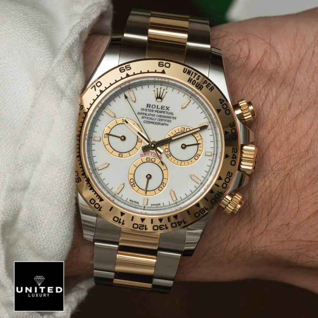Rolex Daytona Cosmograph White Dial 116503  on his arm