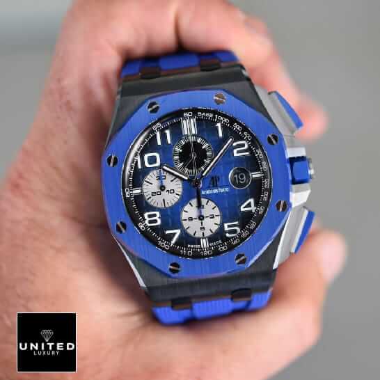 AP Black Blue Ceramic 3 ap-royal-offshore-blue-hand