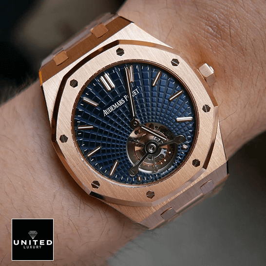 Audemars Piguet Royal Oak 26522OR.OO_.1220OR.01  blue dial on the wrist