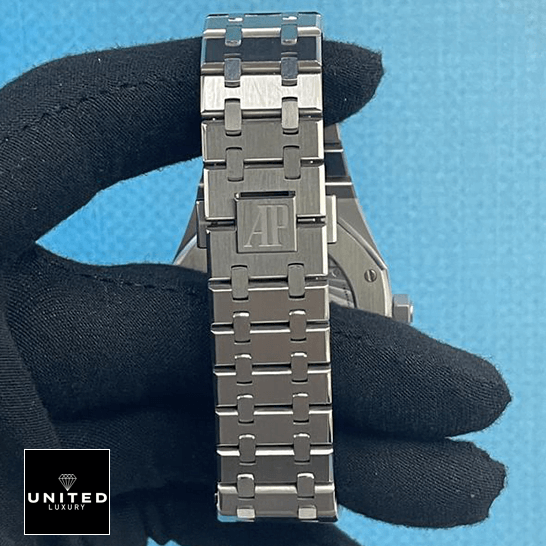 audemars-piguet-royal-oak-26522ST.OO_.12-bracelet