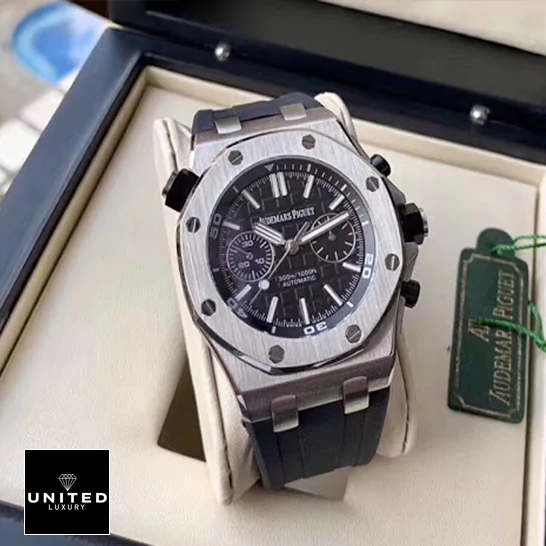 audemars_piguet_royal_oak_offshore_diver_black_dial_15710ST.OO_.A002CA.01__black_unitedluxurynet