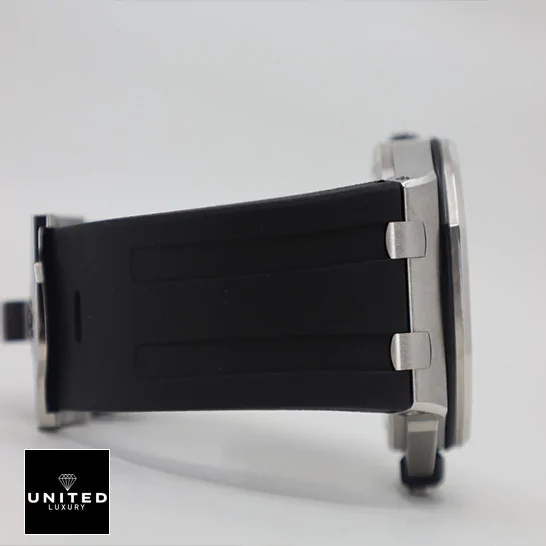 audemars_piguet_royal_oak_offshore_diver_black_dial_15710ST.OO_.A002CA.01__bracelet_unitedluxurynet