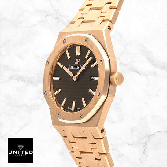 Audemars Piguet Royal Oak 67650OR.OO_.1261OR.01 Gold Case  ceramic background