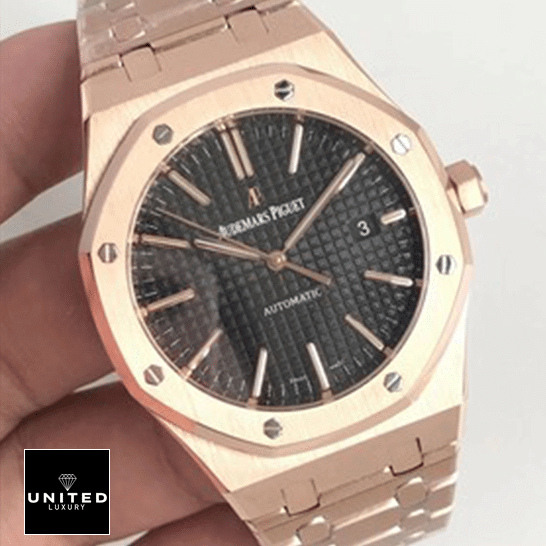 Audemars Piguet 1220OR.01 Royal Oak Rose Gold Black Dial  on the hand