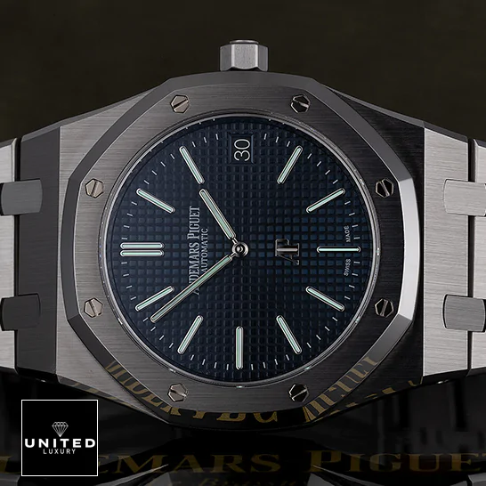 AP 15202 3 audemarspiguet-royaloak-15202ST.OO_.1240ST.01-tiltedleft