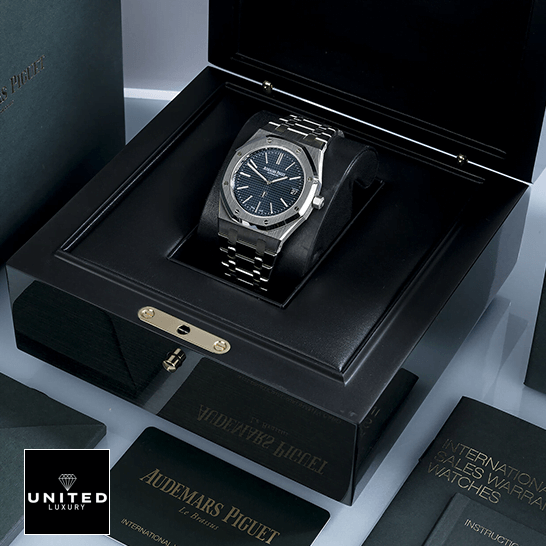 AP 15202 6 audemarspiguet-royaloak-15202ST.OO_.1240ST.01-unitedluxury