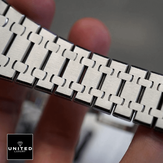 audemarspiguet-royaloak-26320ST.OO_.1220ST.03-bracelet