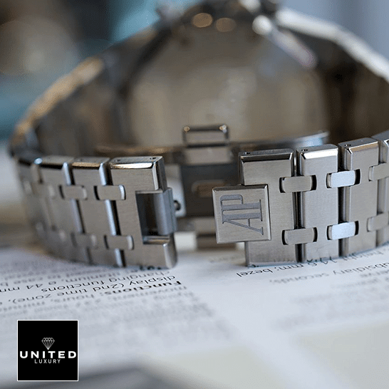 audemarspiguet-royaloak-26320ST.OO_.1220ST.03-clasp