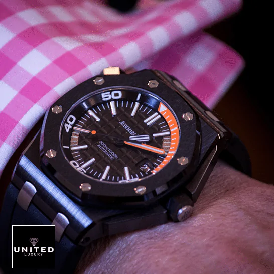 audemarspiguet-royaloakoffshore-15707CE.OO_.A002CA.01-wrist