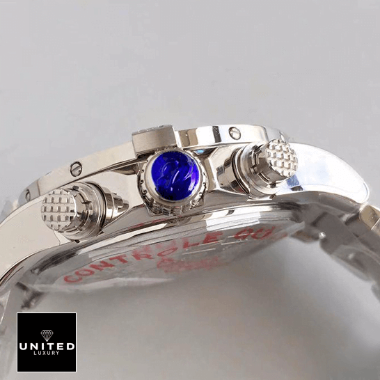 breitling-avenger-A1338111F564170A-rightside