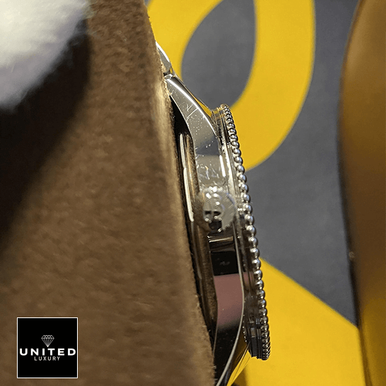 breitling-navitimer-A17326211G1A1-rightside