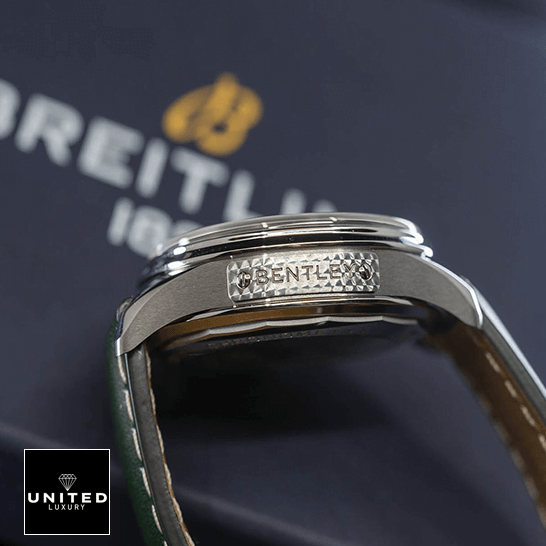 Breitling Premier Green 42 Bentley Steel Case  side view