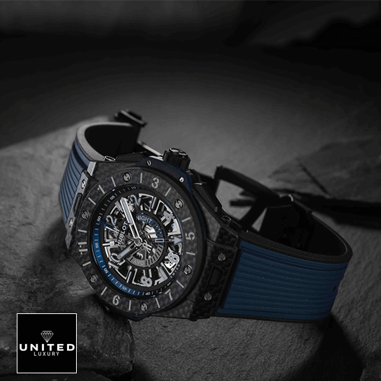 Hublot Blue Rubber Bracelet Carbon Case  opened clasp