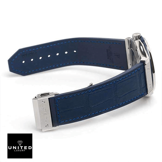 Hublot Classic 565.NX_.7170.LR Fusion Leather Blue Bracelet  opened clasp