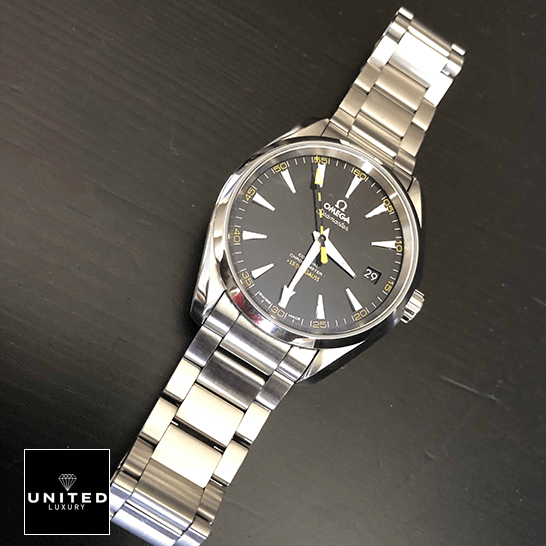 Omega Seamaster 231.10.42.21.01.002 Black Dial  black background