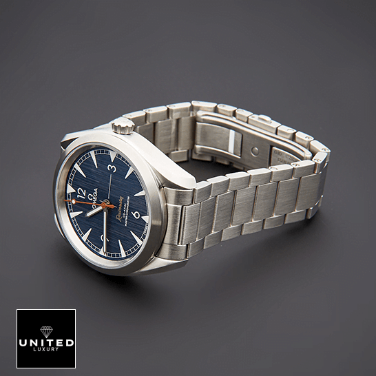 Omega Seamaster 220.10.40.20.03.001 Blue Dial Steel Oyster  grey background