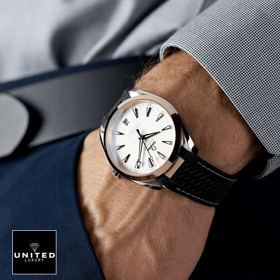 Omega Seamaster 220.22.41.21.02.001 Black Rubber  on the man wrist