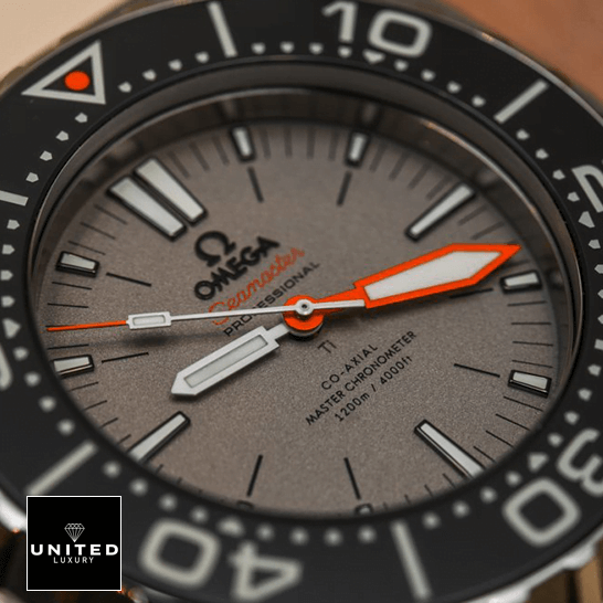 Omega Seamaster 224.32.55.21.01.001 Grey Dial  orange shearwater