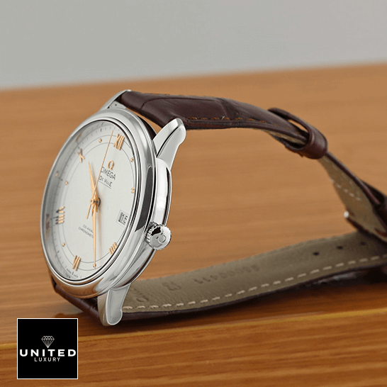 Omega De Ville Prestige 424_13_40_20_02_002 Leather Bracelet  side view