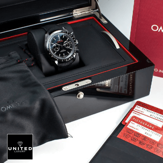 Omega Speedmaster 311.92.44.51.01.003 Dark Side Of The Moon  in the box