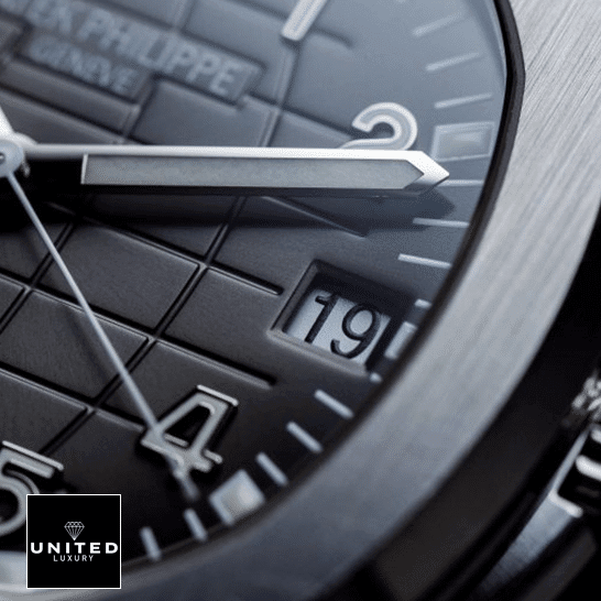 Patek Philippe Rubber Strap 6 Patek Philippe Geneve 5167A-001 analog close view