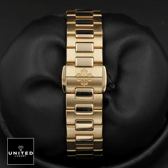 Patek Philippe Nautilus 70101R-012 Rose Gold Bracelet  opened clasp