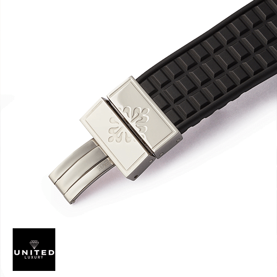 patek_philippe_aquanaut_black_dial_5065__clasp_unitedluxurynet