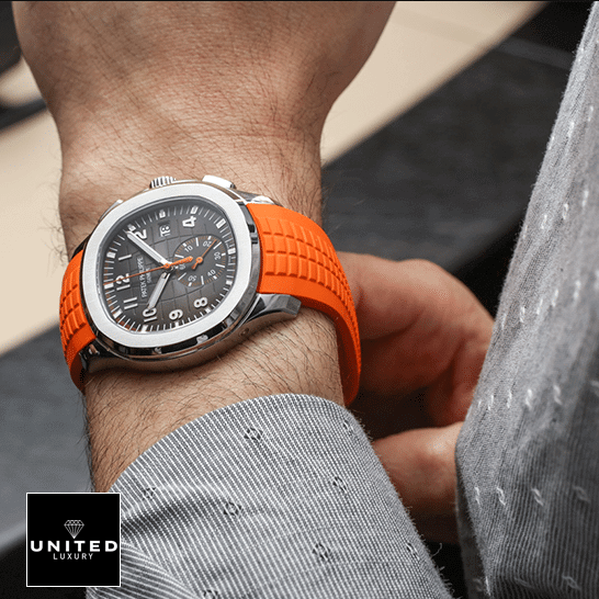 Patek Philippe Aquanaut Orange 5968A-001 Black Dial on the man wrist