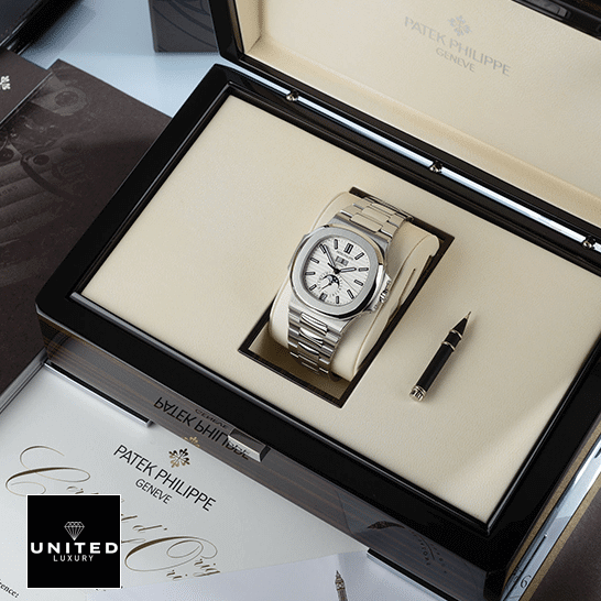 Patek Philippe Nautilus 5726 White Dial  in the box