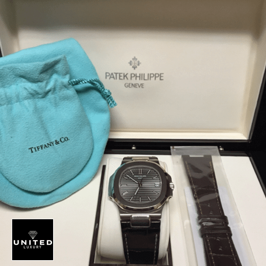 Patek Philippe Nautilus 5711G-001 6 Patek Philippe Nautilus 5711G-001 Grey Dial in the box