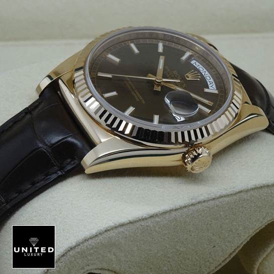 Rolex Day-Date 118135 V5 Brown Dial 10 Rolex Day-Date 118139 Gold Case Right Side Crown Pusher