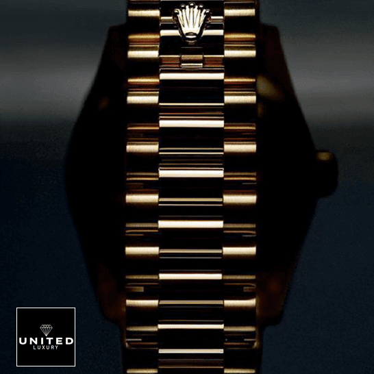 Rolex Day-Date 40 228238  Yellow Gold Rolex logo Oyster Bracelet on the