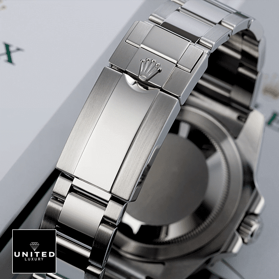 Rolex GMT-Master II 116710LN-0001 Black Dial Oyster 7 Rolex GMT Master 116710LN-0001 Oyster emblem on the buckle