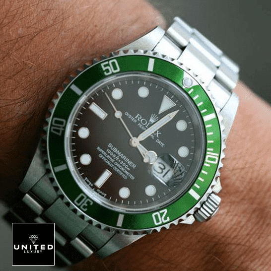 Rolex Submariner Date Kermit Black Dial 16610LV MK2  on his arm
