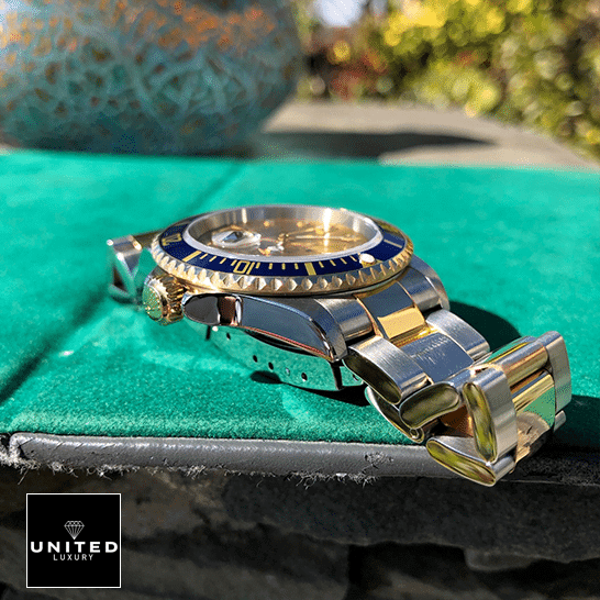 Rolex Submariner 16613 Two Tone Bracelet Stainless Steel Gold Crown Pusher 