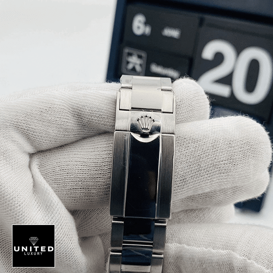 Rolex Yacht-Master 116622-0003 Platinum & Rhodium Dial 10 Rolex Yacht Master 116622-0003 Stainless Steel clasp on the rolex logo