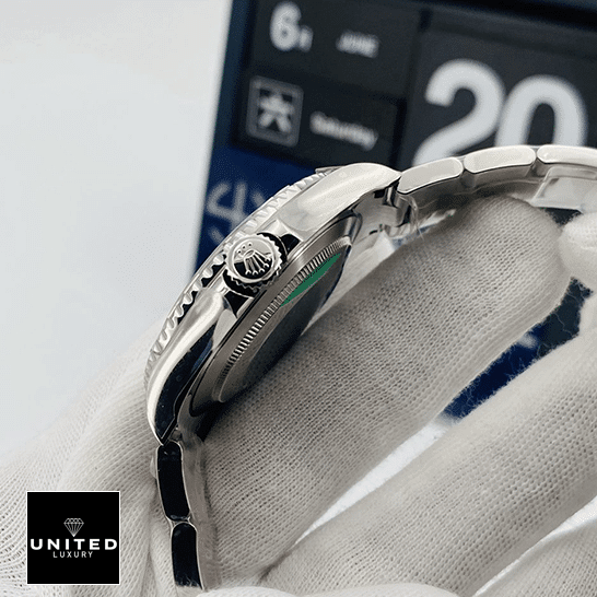 Rolex Yacht-Master 116622-0003 Platinum & Rhodium Dial 4 Rolex Yacht Master 116622-0003 Stainless Steel crown and push button