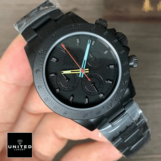 Rolex Blaken Daytona Date Black Bezel 116520  on his hands