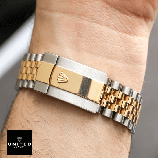 Rolex Datejust 126333 Mother Of Pearl 3 Rolex Datejust 126333 Yellow Gold Jubilee stainless steel clasp