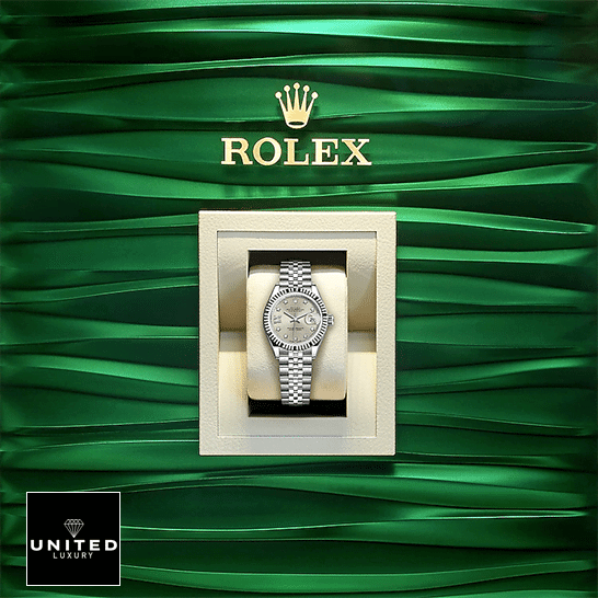 Rolex Lady-Datejust 279174-0021  Green Wave Background