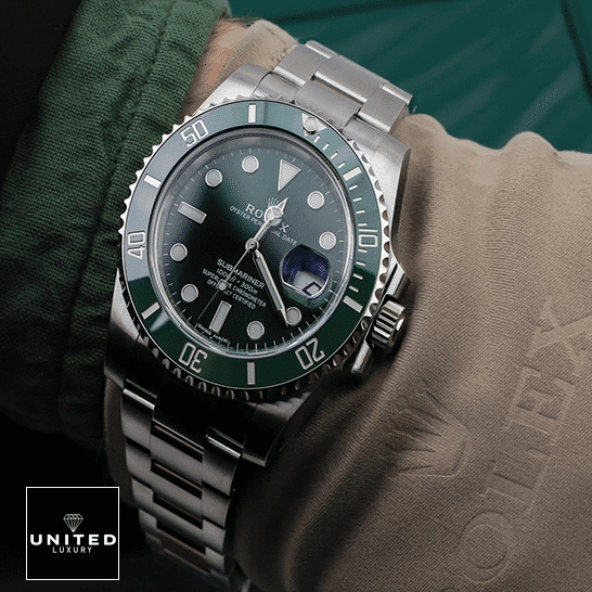Rolex Submariner Hulk 116610LV S.Steel Oyster Bracelet Green Dial 