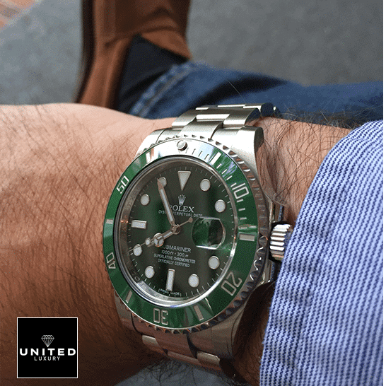 Rolex Submariner Hulk 116610LV Green Dial S.Steel Oyster  on his arm