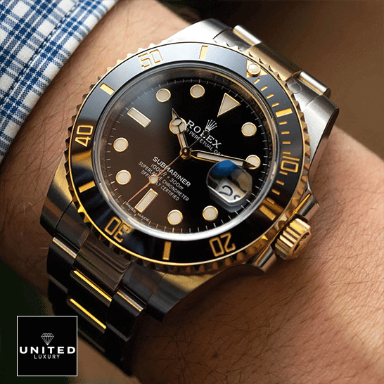 rolex_submariner_black_dial_116618LN_oyster__man_unitedluxurynet-1